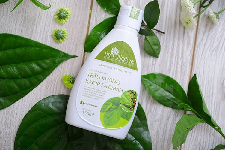 Dung dịch vệ sinh thiếu nữ im nature triết xuất từ trầu không